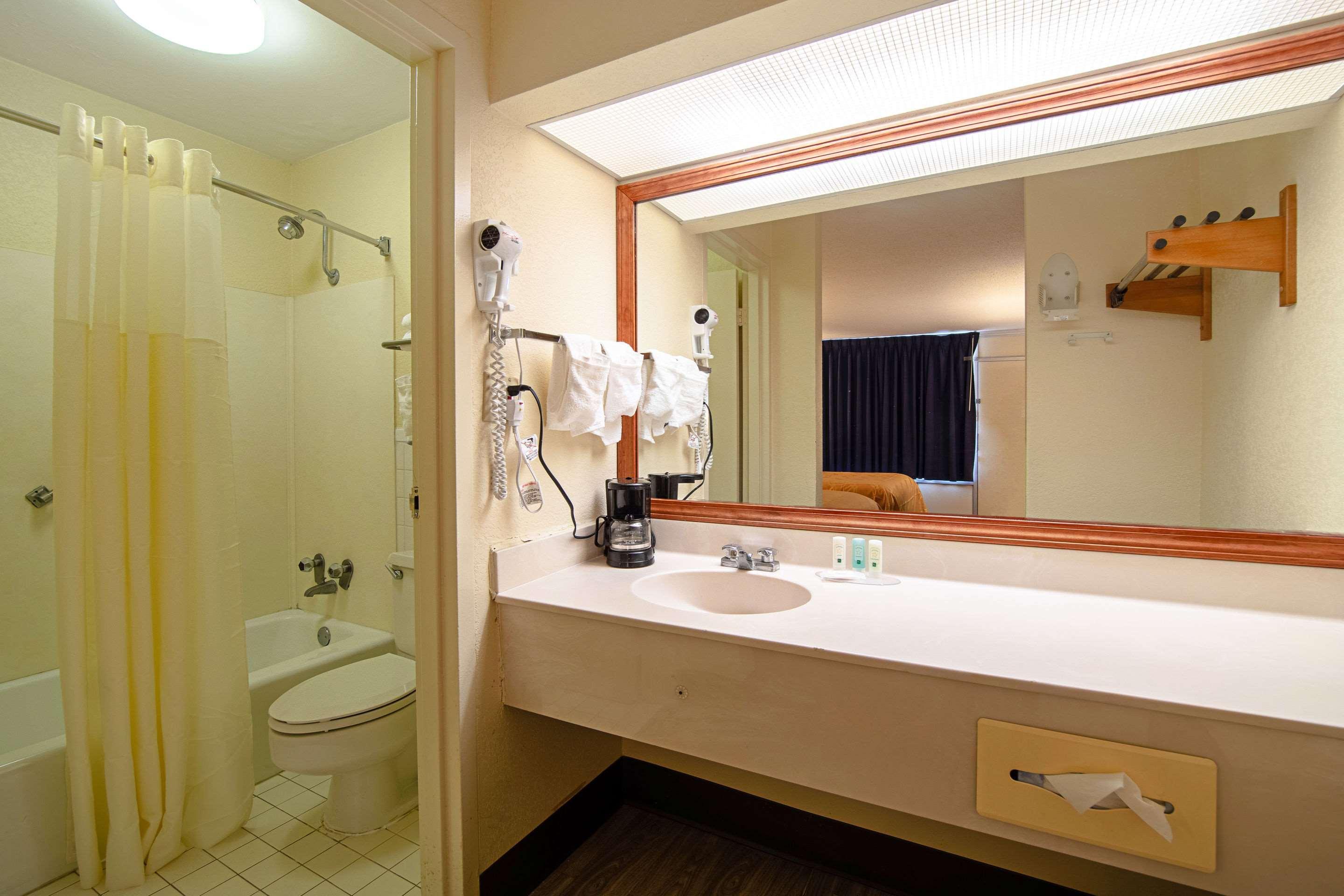 Quality Inn St George I-95 St. George Exterior foto